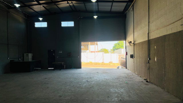 Galpão Comercial para Locação na Zona Industrial Pedro Abrão com 310 m² - Foto