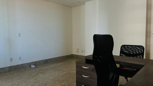 Sala Comercial com 39,63 m² Próxima ao Fórum e ao Paço Municipal - Foto