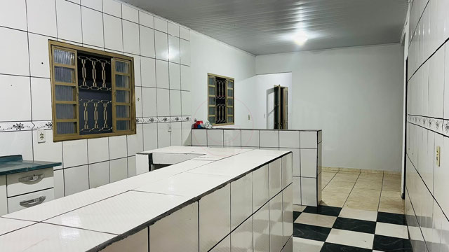 Garagem Coberta para 4 Carros e 2 Suítes no Setor São José - Foto