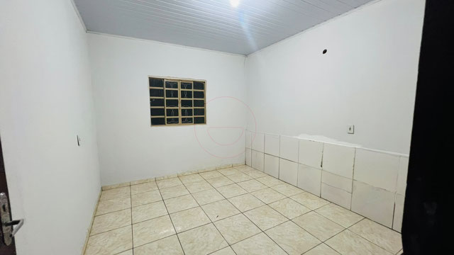 Garagem Coberta para 4 Carros e 2 Suítes no Setor São José - Foto