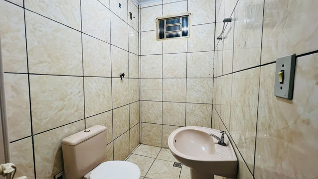 Garagem Coberta para 4 Carros e 2 Suítes no Setor São José - Foto