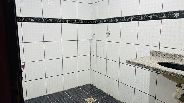 Garagem Coberta para 4 Carros e 2 Suítes no Setor São José - Foto