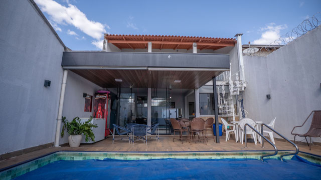 Sobrado reformado à venda no Jardim Europa | Piscina aquecida, energia solar e lazer completo - Foto