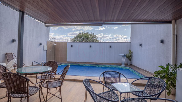 Sobrado reformado à venda no Jardim Europa | Piscina aquecida, energia solar e lazer completo - Foto
