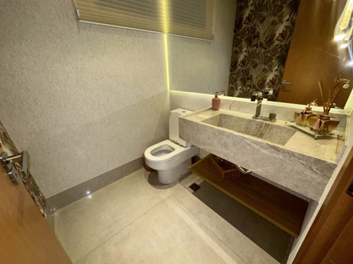 Apartamento com 225m² 03 suítes mobiliado, na T-28 setor bueno, Goiânia-GO - Foto