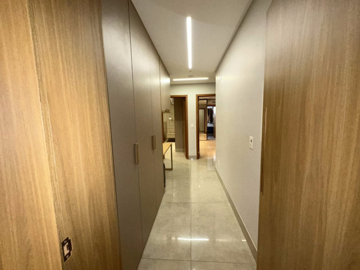 Apartamento com 225m² 03 suítes mobiliado, na T-28 setor bueno, Goiânia-GO - Foto
