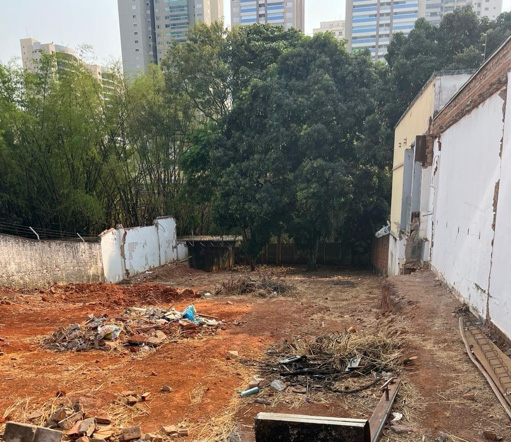 Lote comercial para locação com 903m² em localização estratégica - Revenda