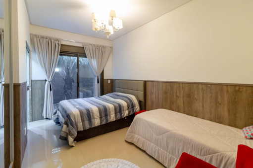 Casa Térrea de 3 suítes em Condomínio Fechado no Residencial Goiânia Golfe Clube, Goiânia, GO - Foto