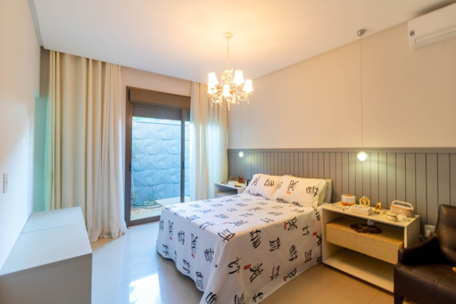 Casa Térrea de 3 suítes em Condomínio Fechado no Residencial Goiânia Golfe Clube, Goiânia, GO - Foto