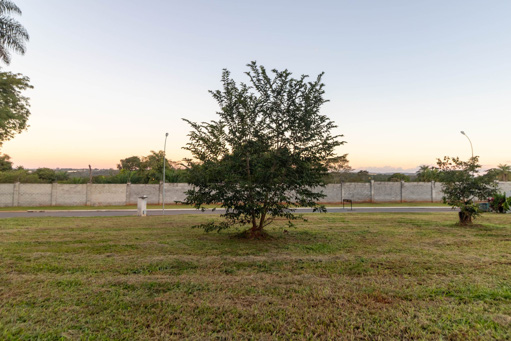 Lote a venda com vista verde definitiva no Portal do Sol Garden em Goiânia GO - Foto