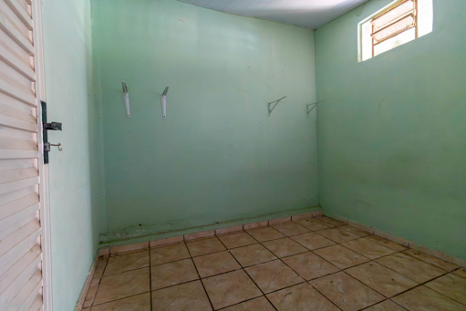 Casa 3 quartos Jardim Balneário Meia Ponte com loja frontal - Foto