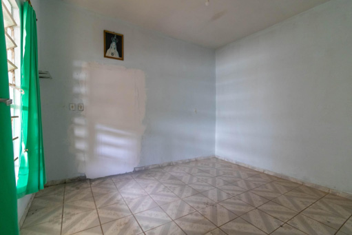 Casa 3 quartos Jardim Balneário Meia Ponte com loja frontal - Foto