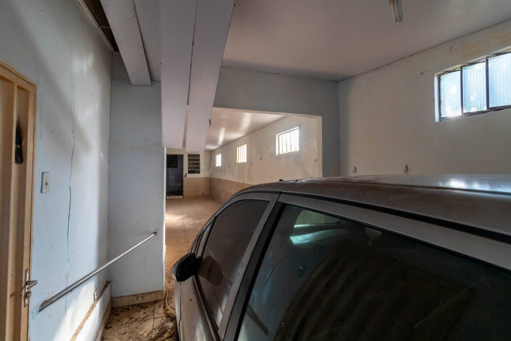 Casa 3 quartos Jardim Balneário Meia Ponte com loja frontal - Foto