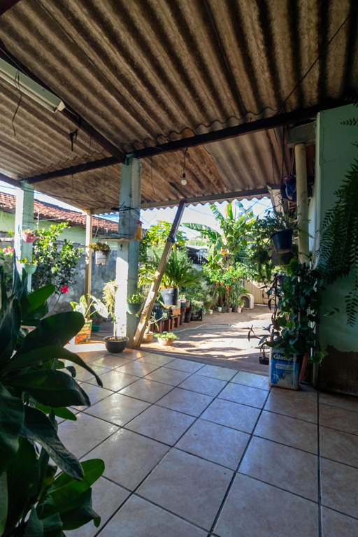 Casa 3 quartos Jardim Balneário Meia Ponte com loja frontal - Foto