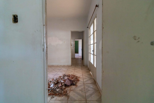 Casa 3 quartos Jardim Balneário Meia Ponte com loja frontal - Foto