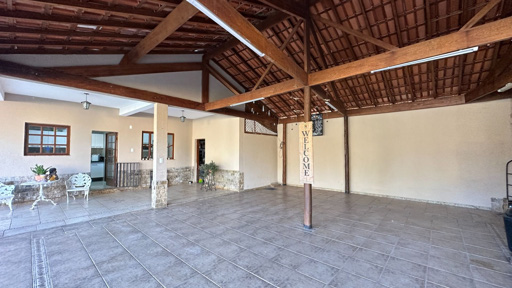 Garagem coberta 