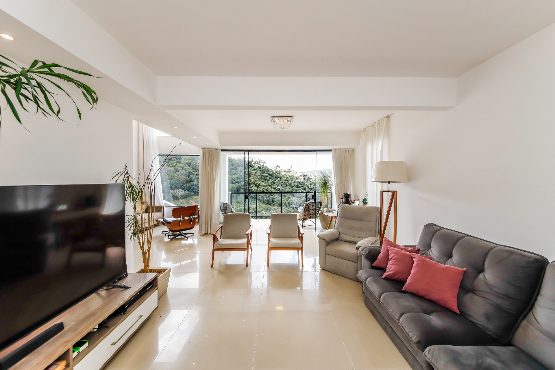 Casa moderna no Aeroporto. 400m², 4 quartos, 2 suítes., foto 17