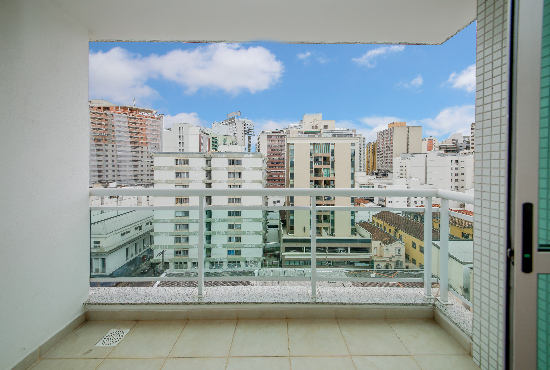 Centro: 105m² com varanda e 2 vagas., foto 3