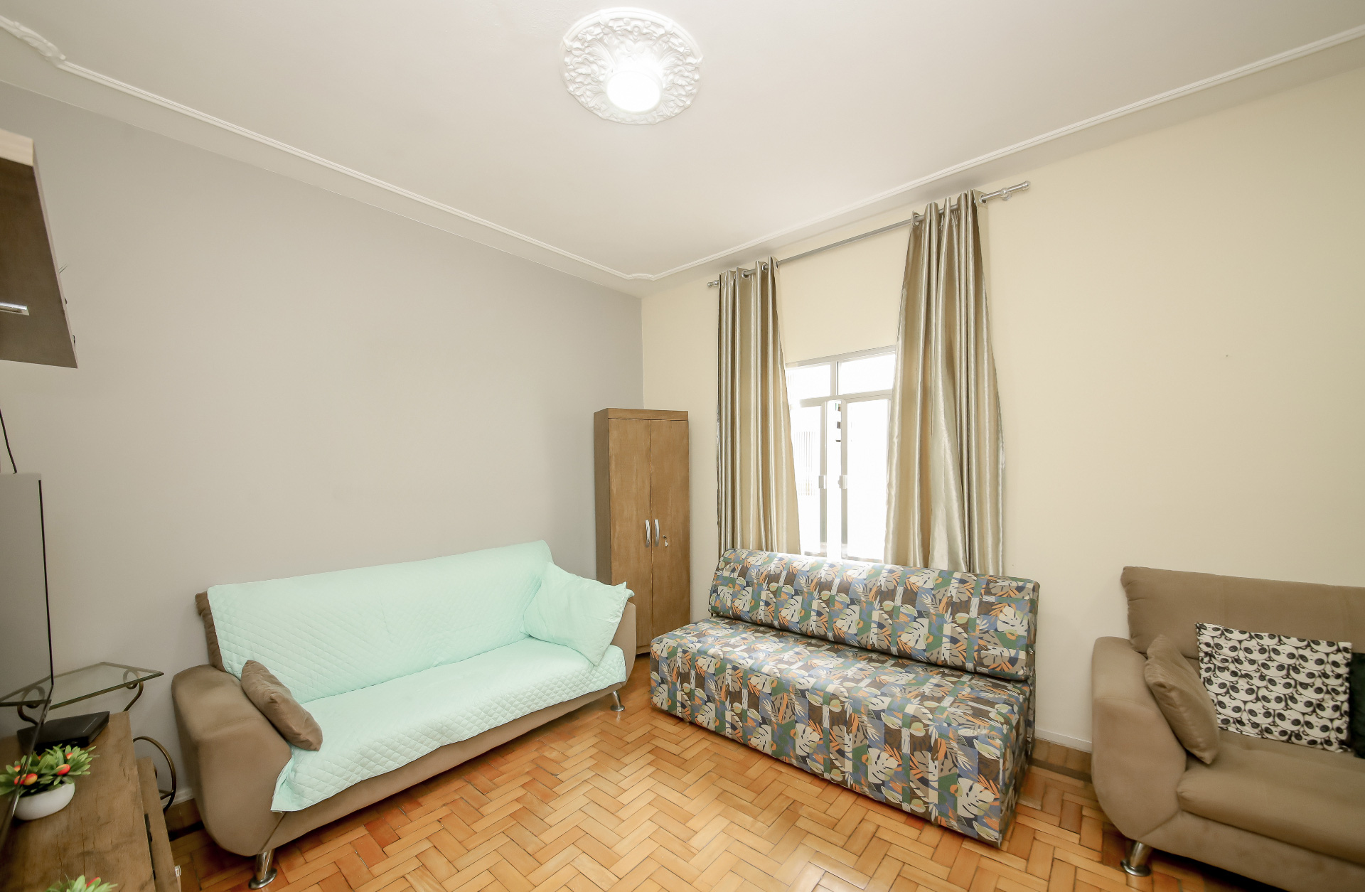 Santa Helena: 2 quartos, 1 vaga. 90m² de espaço, foto 2