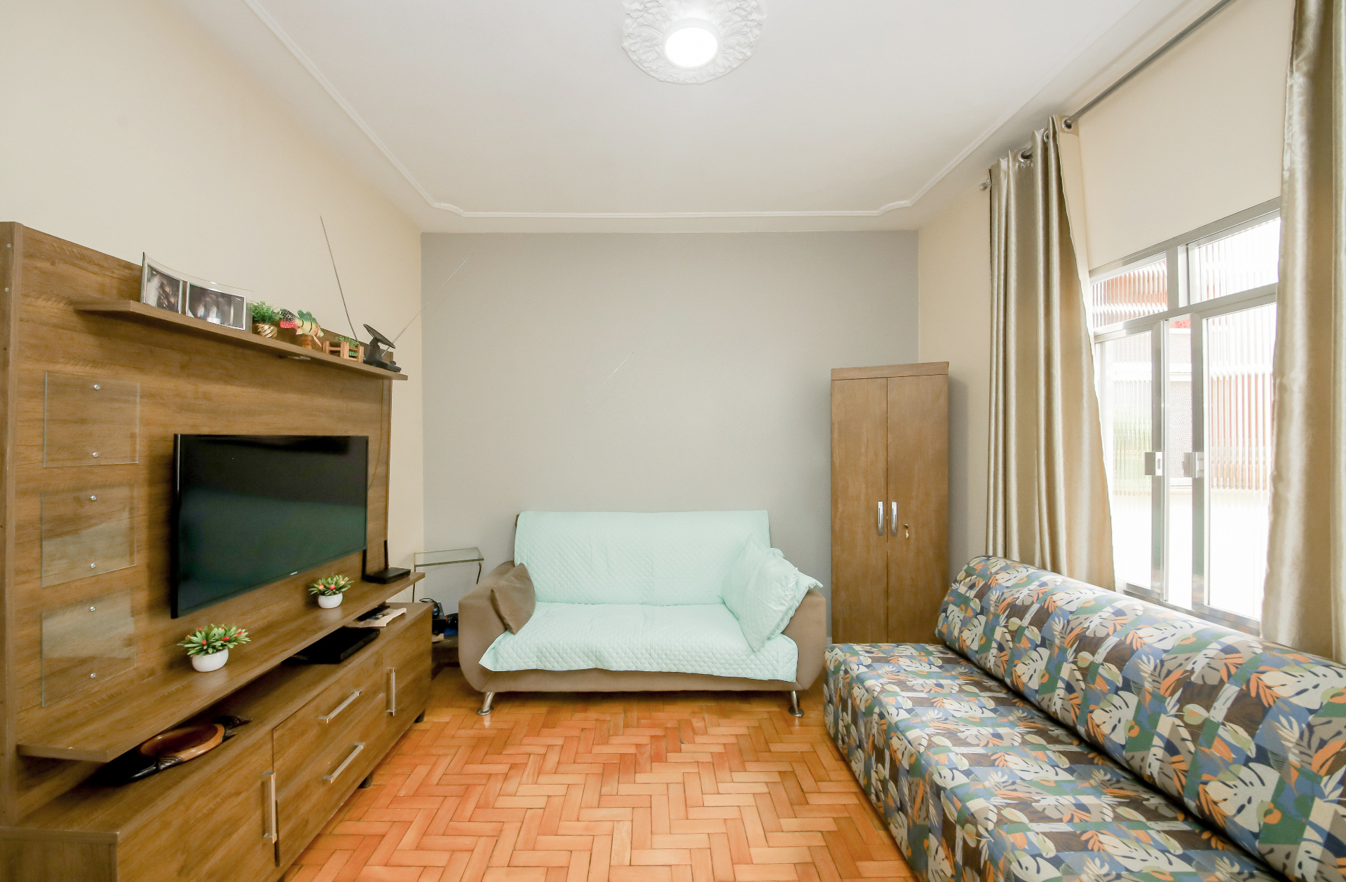 Santa Helena: 2 quartos, 1 vaga. 90m² de espaço, foto 1