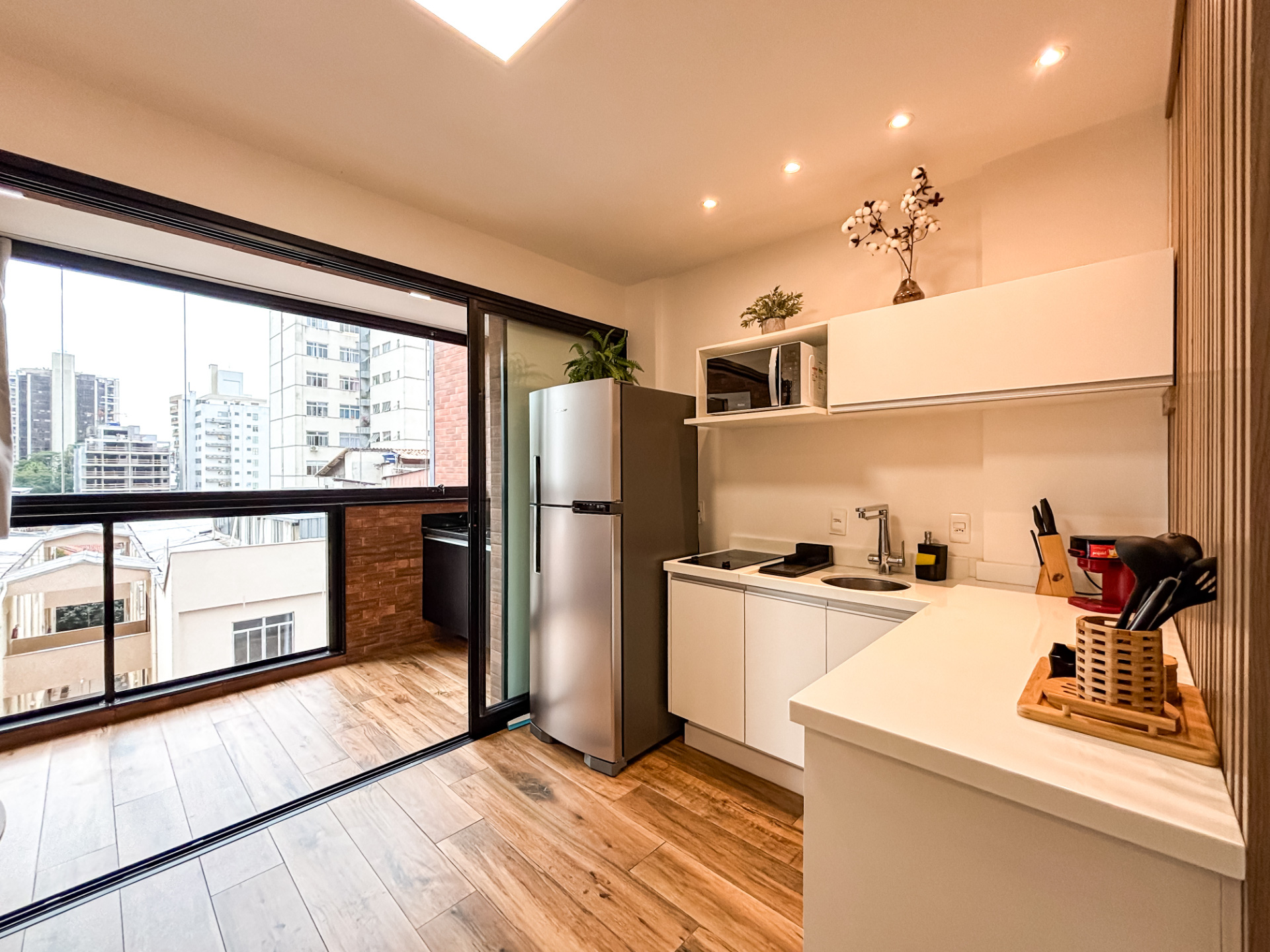 Studio Centro. Varanda gourmet mobiliada. 58m²., foto 10