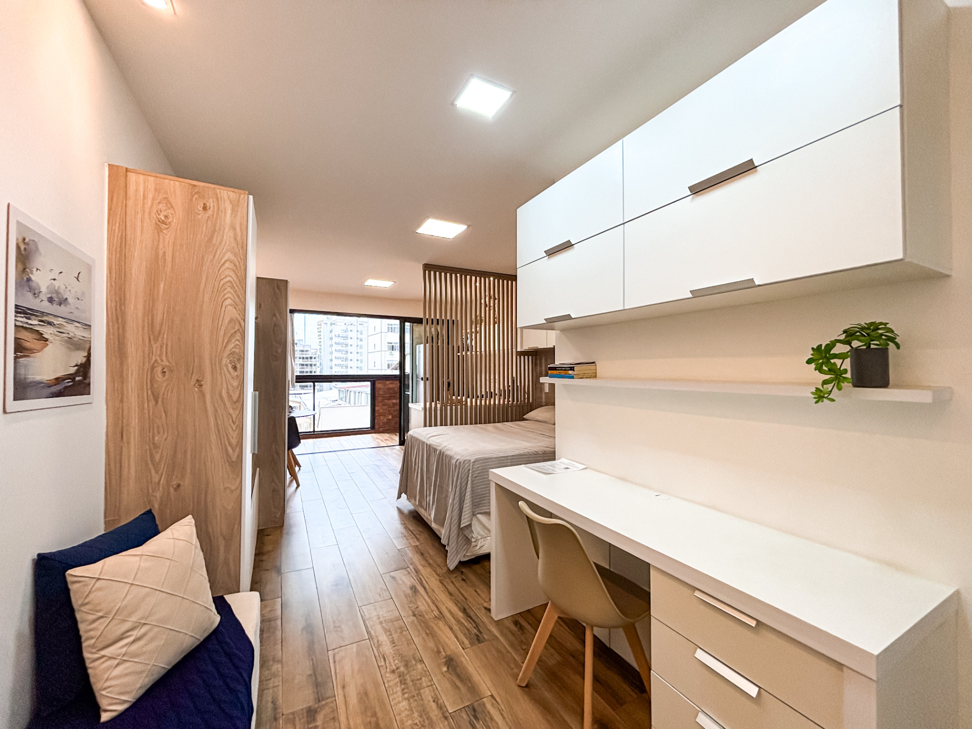 Studio Centro. Varanda gourmet mobiliada. 58m²., foto 1