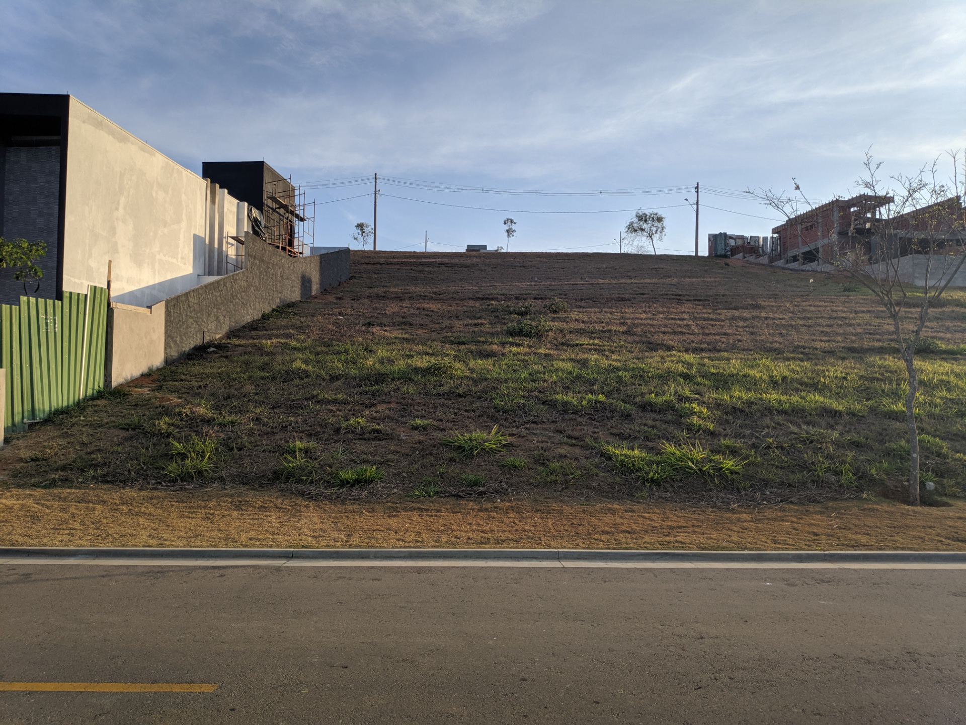 Lote no Alphaville. São Pedro. 452 m² para construir., foto 1