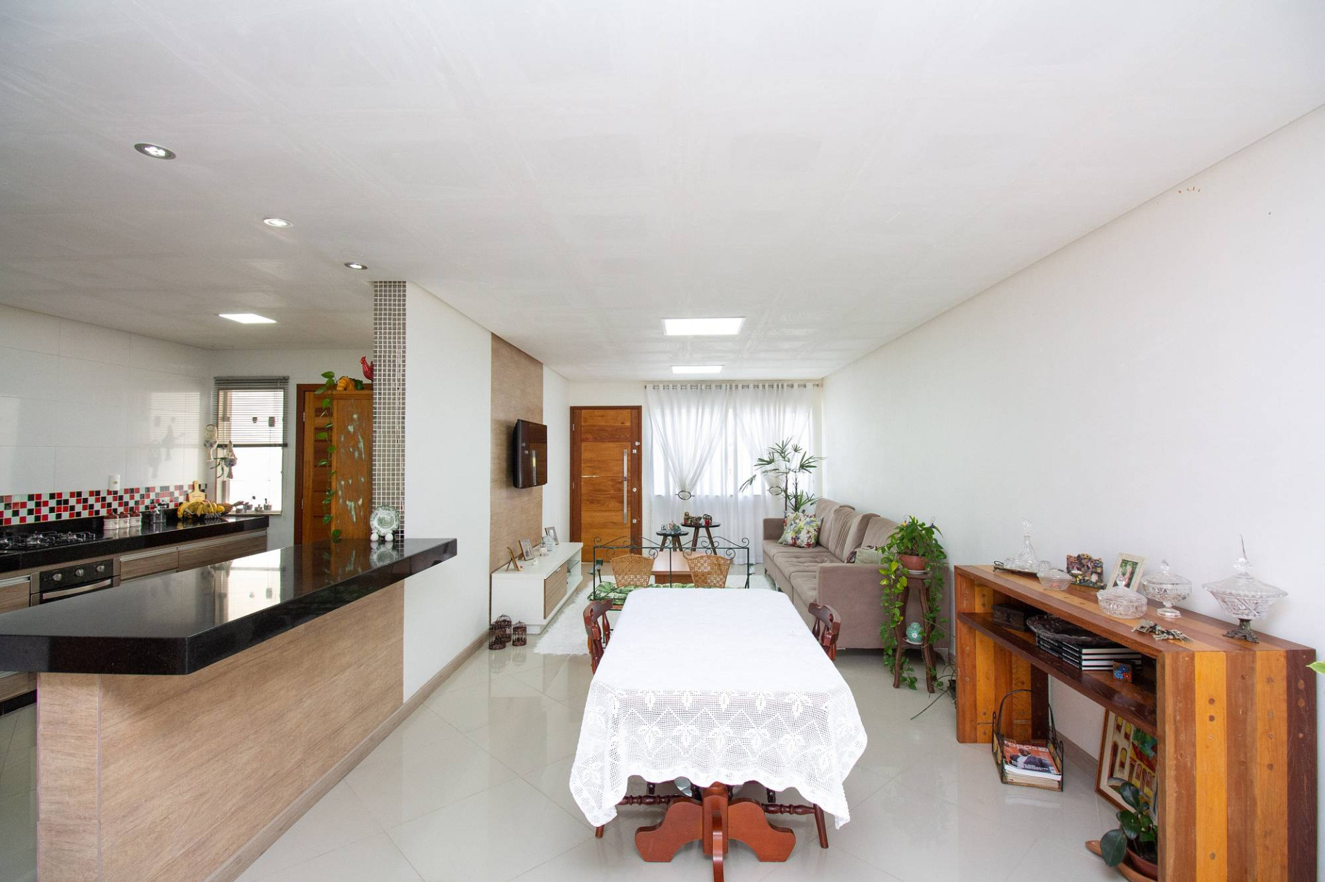 Casa com bom quintal. Novo Horizonte., foto 5