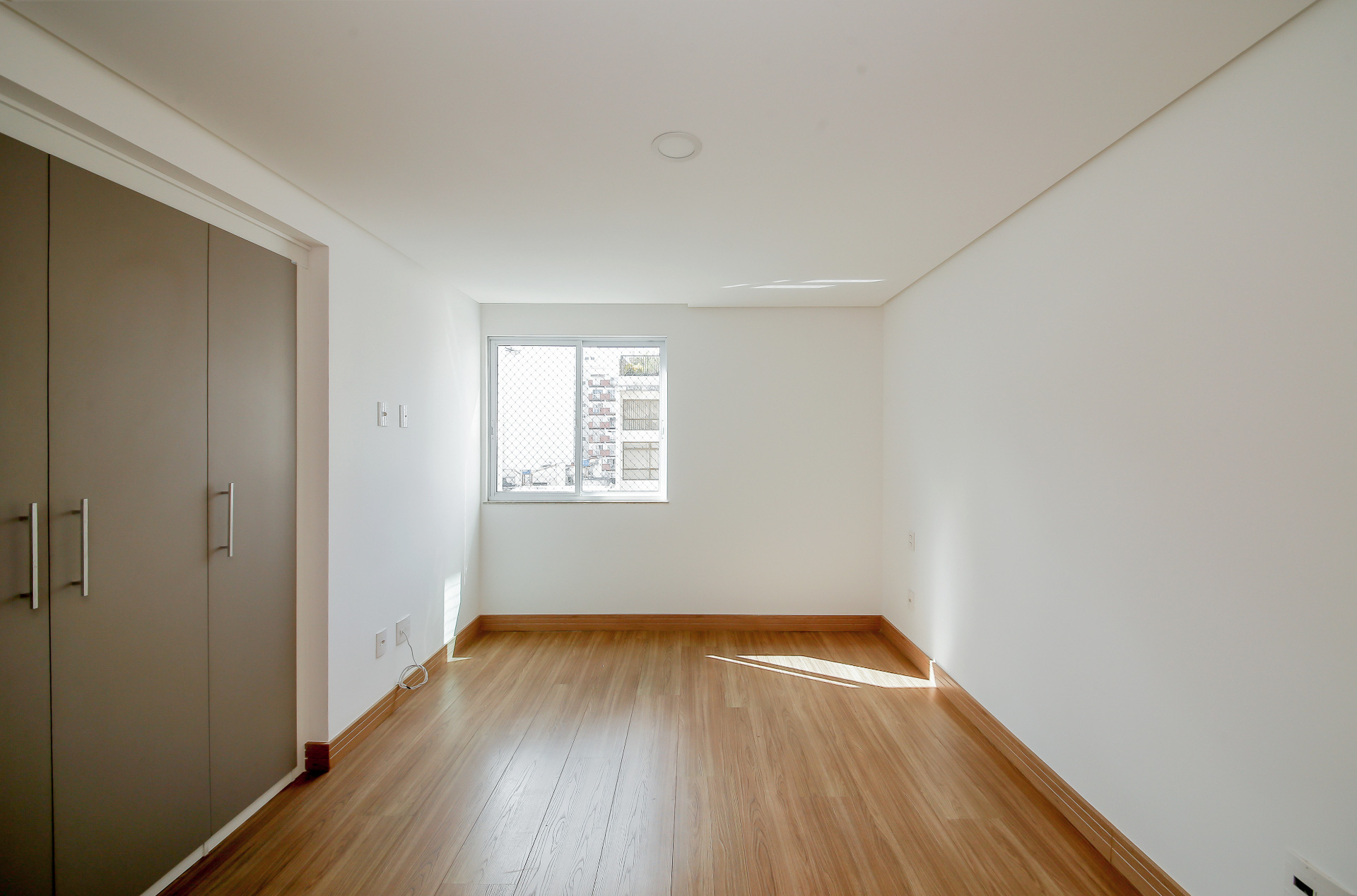 São Mateus: 4 quartos, 3 vagas. Apartamento espaçoso., foto 7