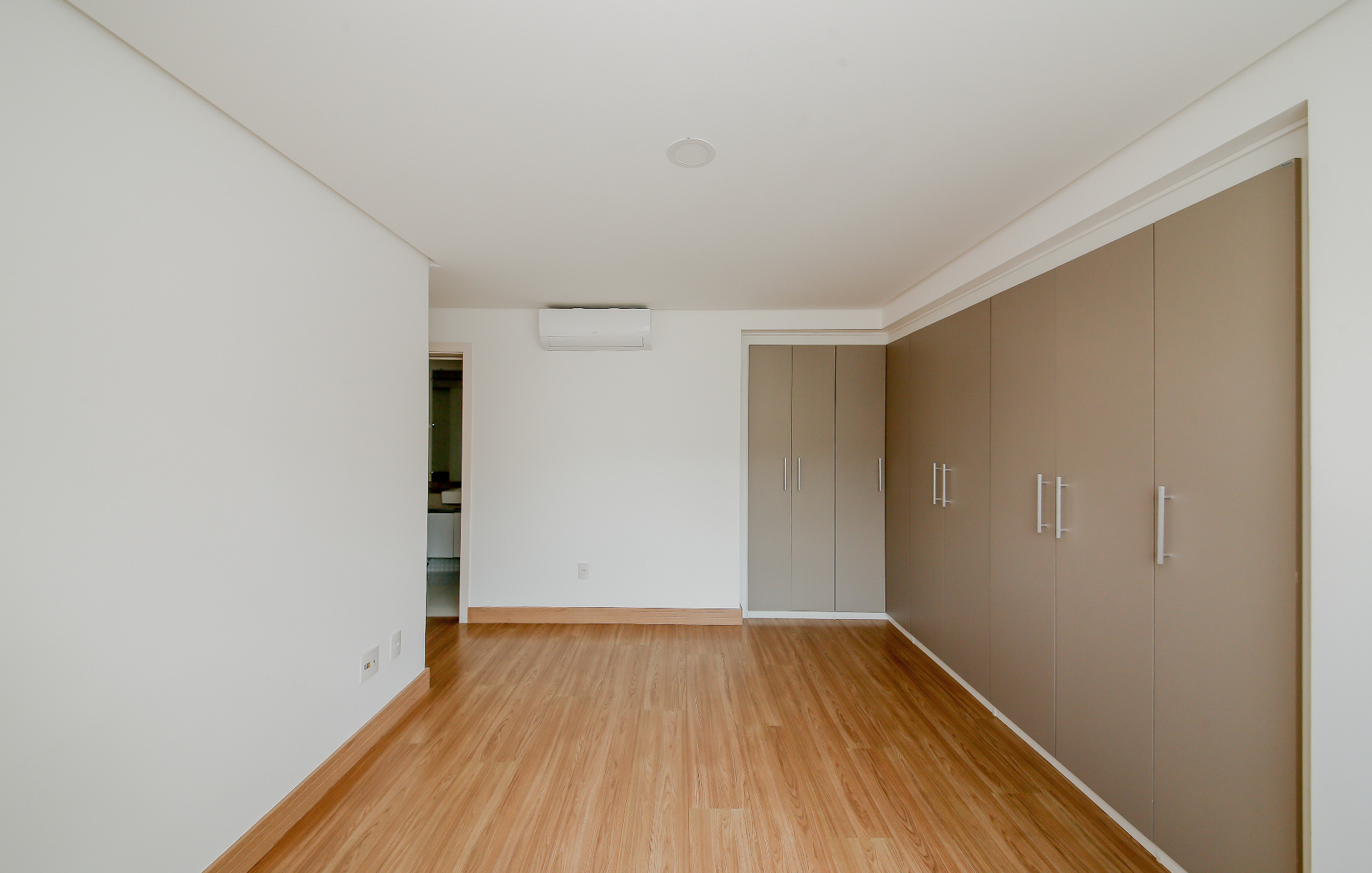 São Mateus: 4 quartos, 3 vagas. Apartamento espaçoso., foto 8