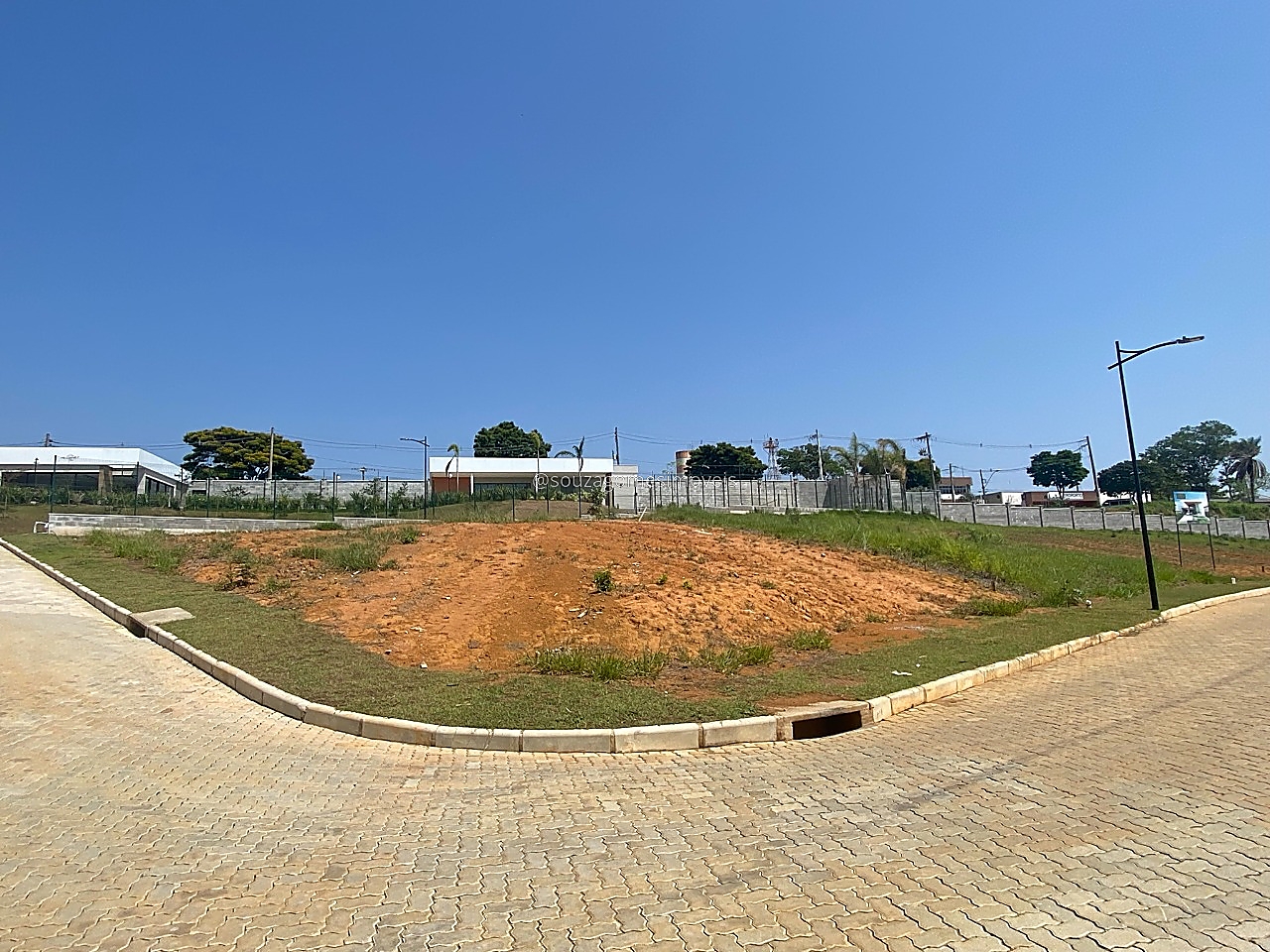 Terreno no Aeroporto. Ótima área, 392m²., foto 1