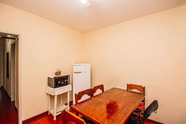 Centro: 1 quarto, 40m². Praticidade.