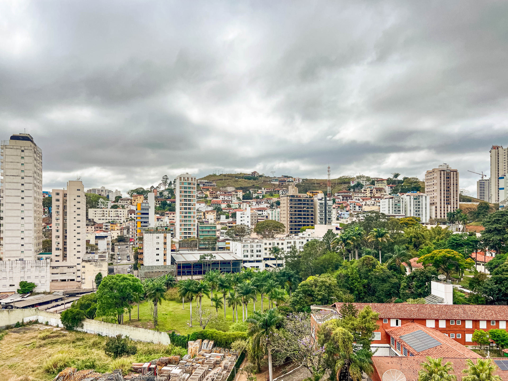 Suíte e varanda no Alto dos Passos. Espaçoso com 104m²., foto 5