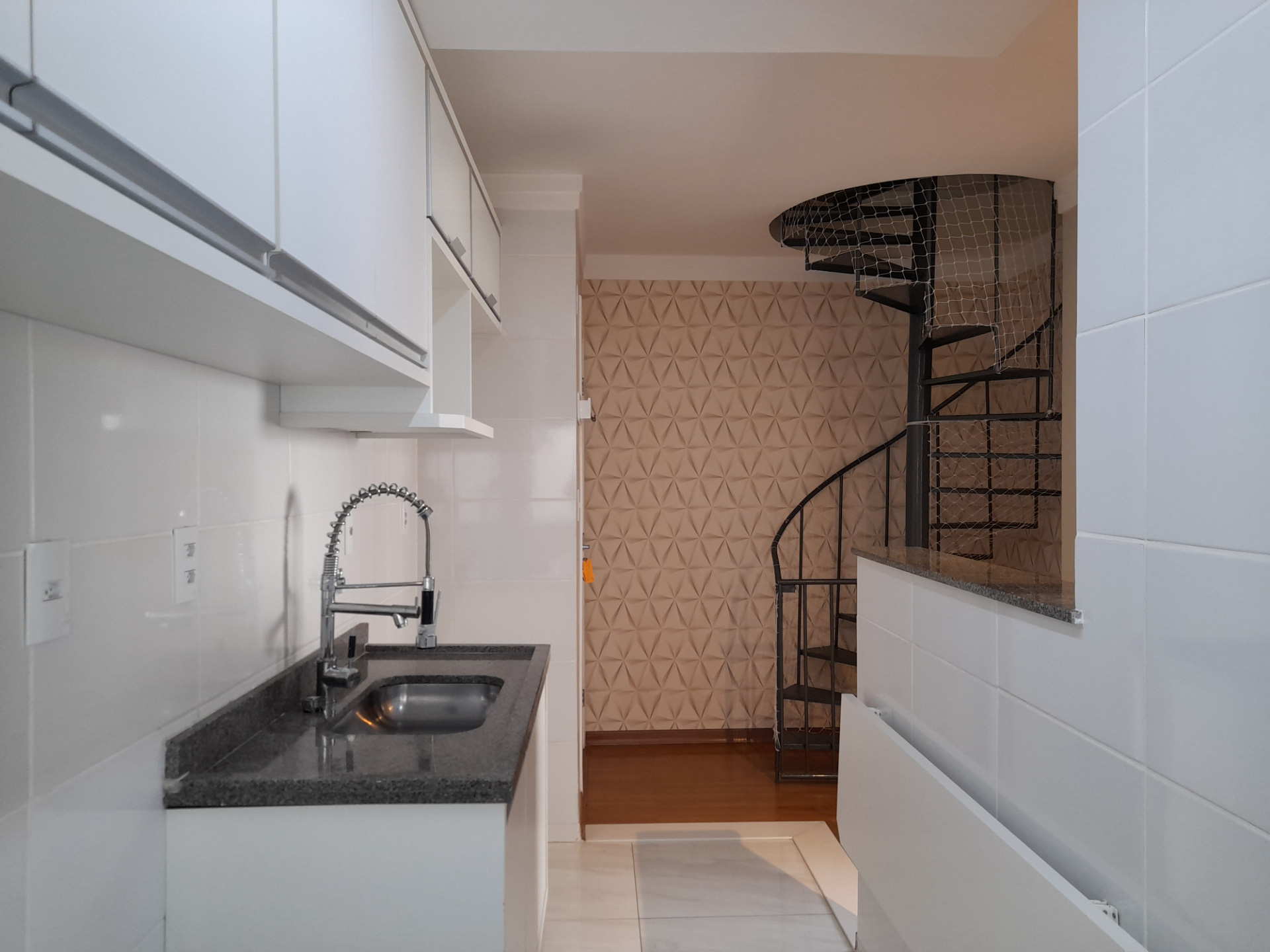 Duplex com espaço gourmet no Marilândia para locação, foto 3