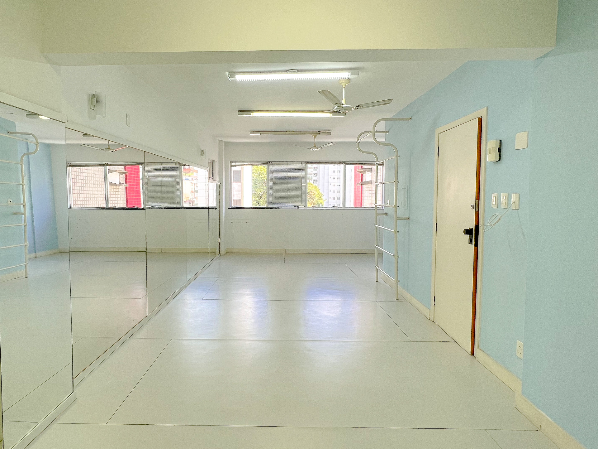 Centro: Sala à venda com 47m², foto 2