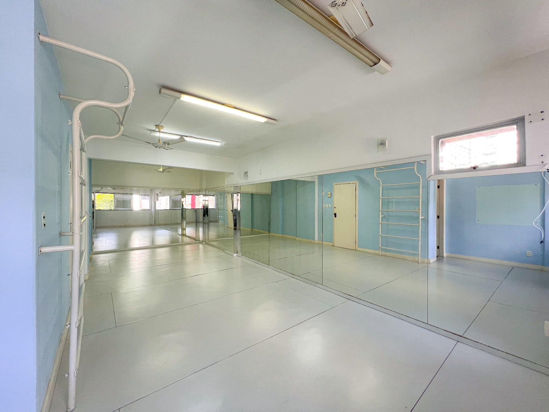 Centro: Sala à venda com 47m², foto 1