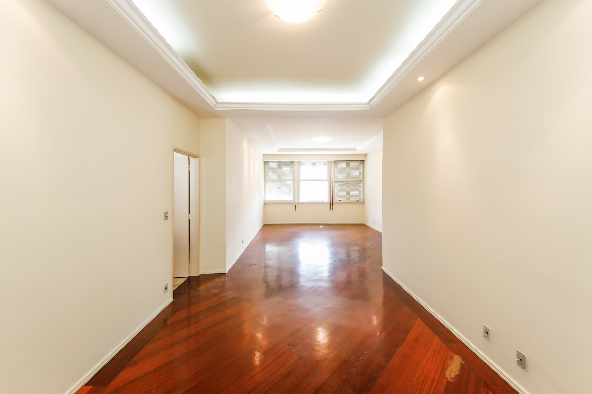 Centro: 201m² e vaga. 4 quartos espaçosos., foto 2