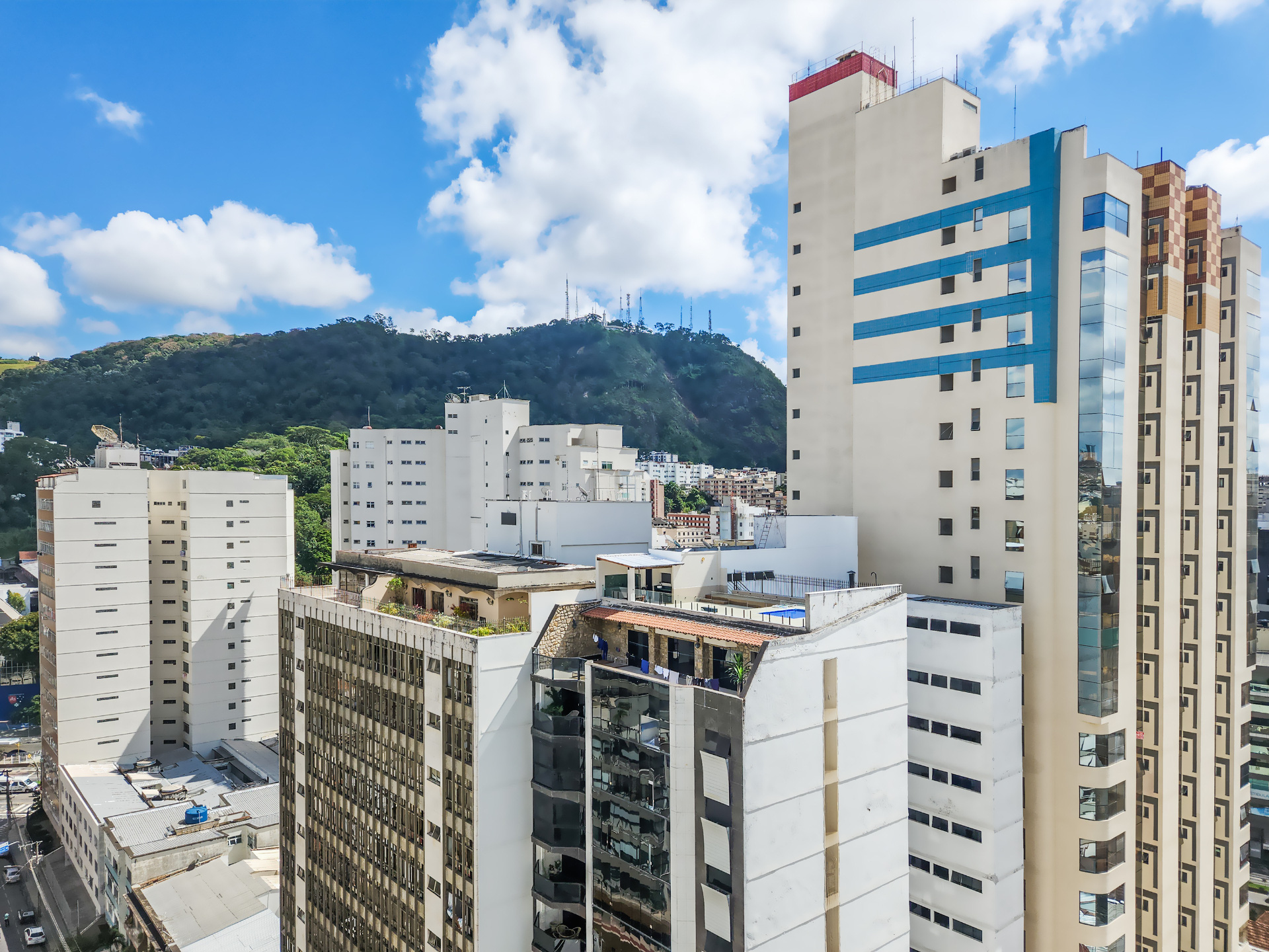 Centro: 201m² e vaga. 4 quartos espaçosos., foto 3
