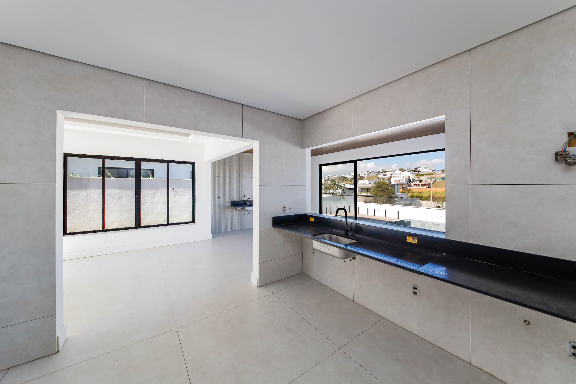 Casa com 4 suítes e área social integrada em São Pedro., foto 5