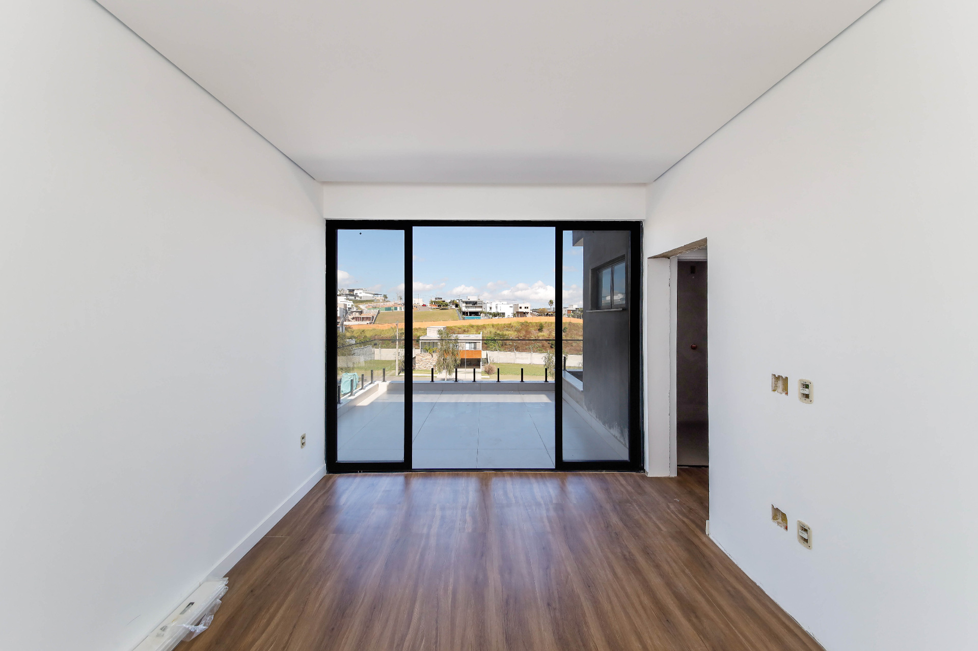 Casa com 4 suítes e área social integrada em São Pedro., foto 14