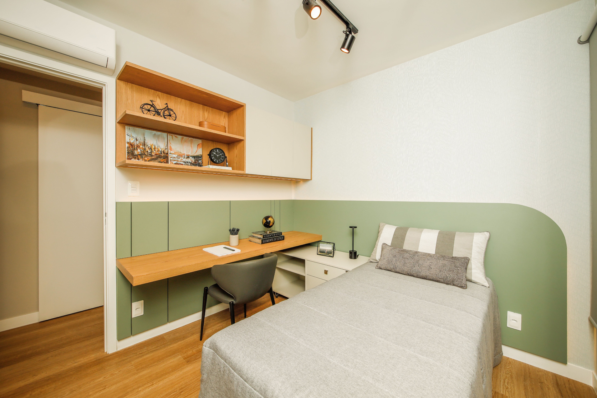 Santa Helena: decorado e mobiliado. 3 quartos, 2 vagas., foto 12