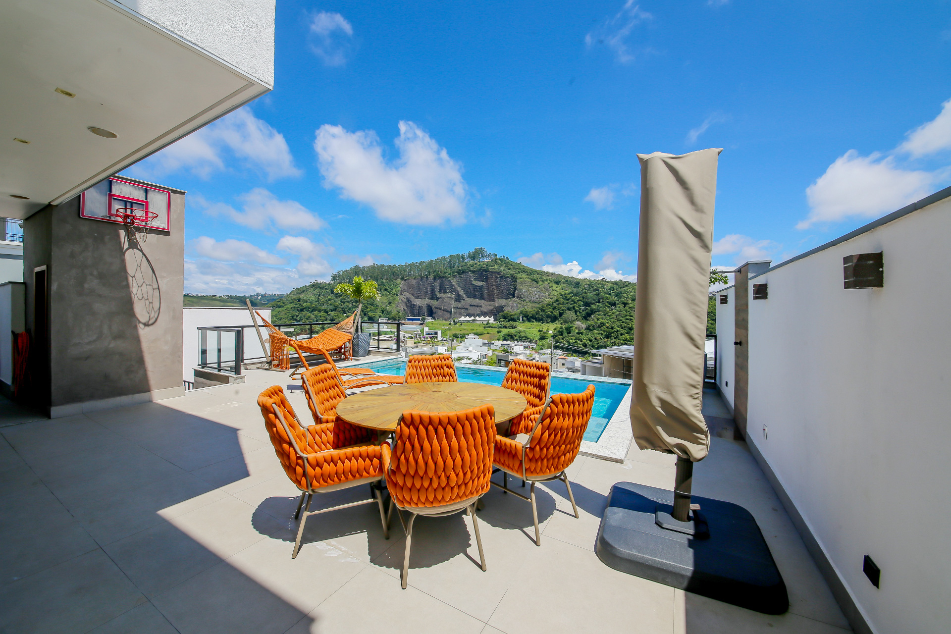 Salvaterra: Casa iluminada, 4 suítes, 580m²., foto 9