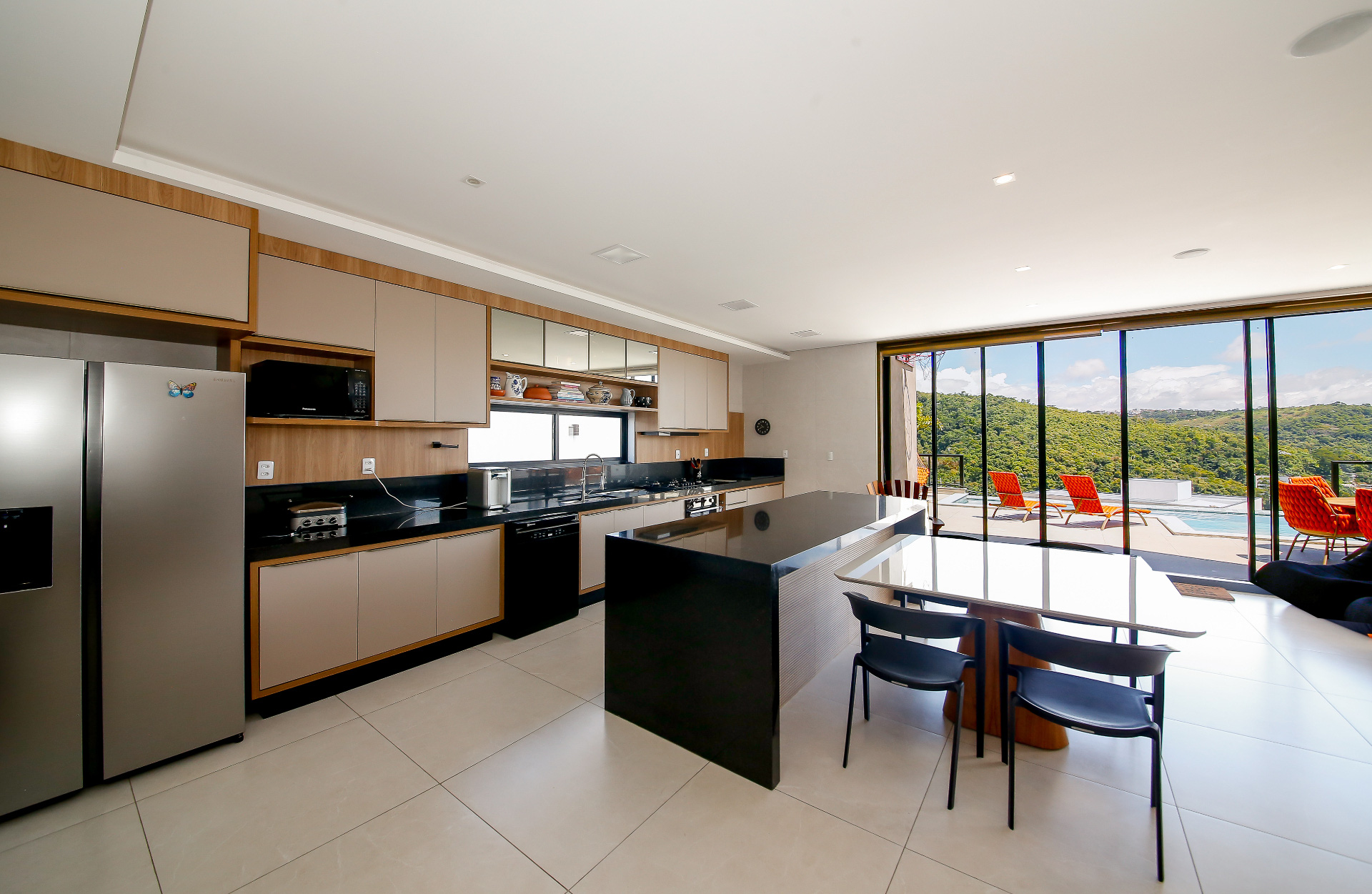 Salvaterra: Casa iluminada, 4 suítes, 580m²., foto 15