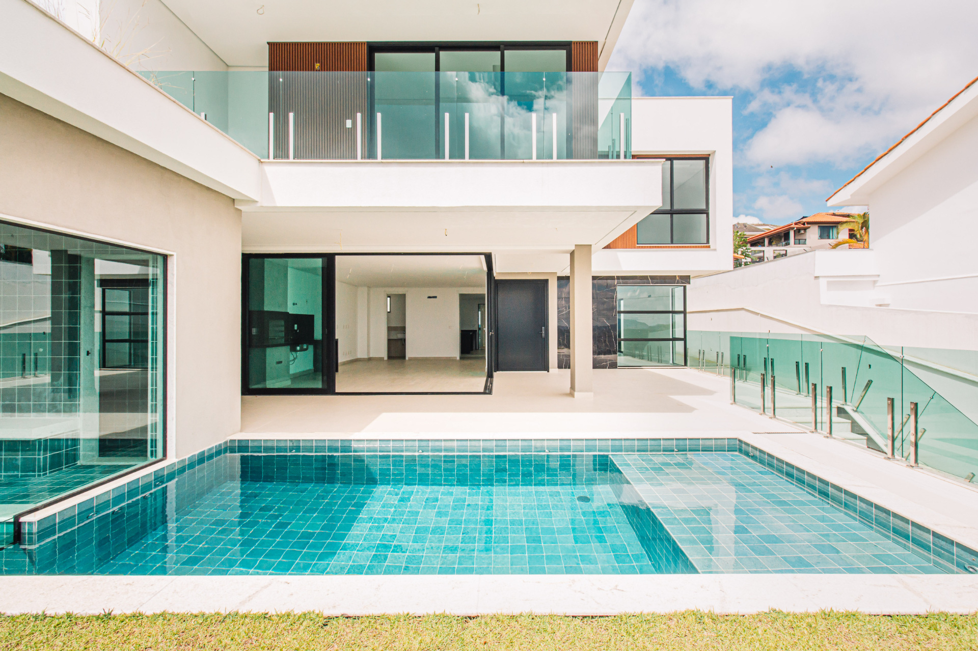 Casa 4 suítes, 6 vagas e piscina. Granville., foto 3