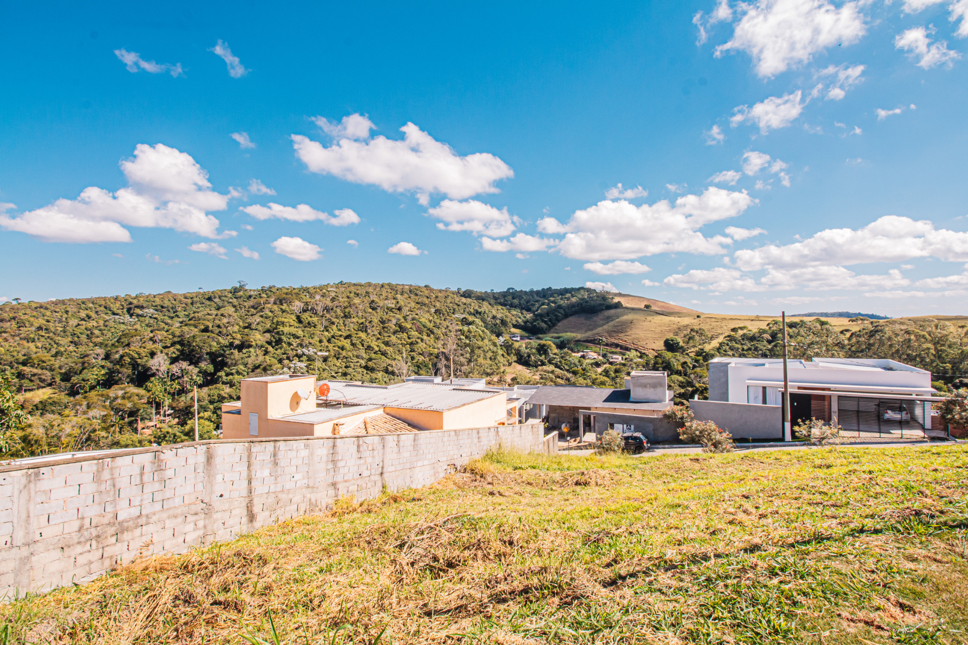 Bosque do Imperador: Lote aclive, projeto aprovado. 729m²., foto 5