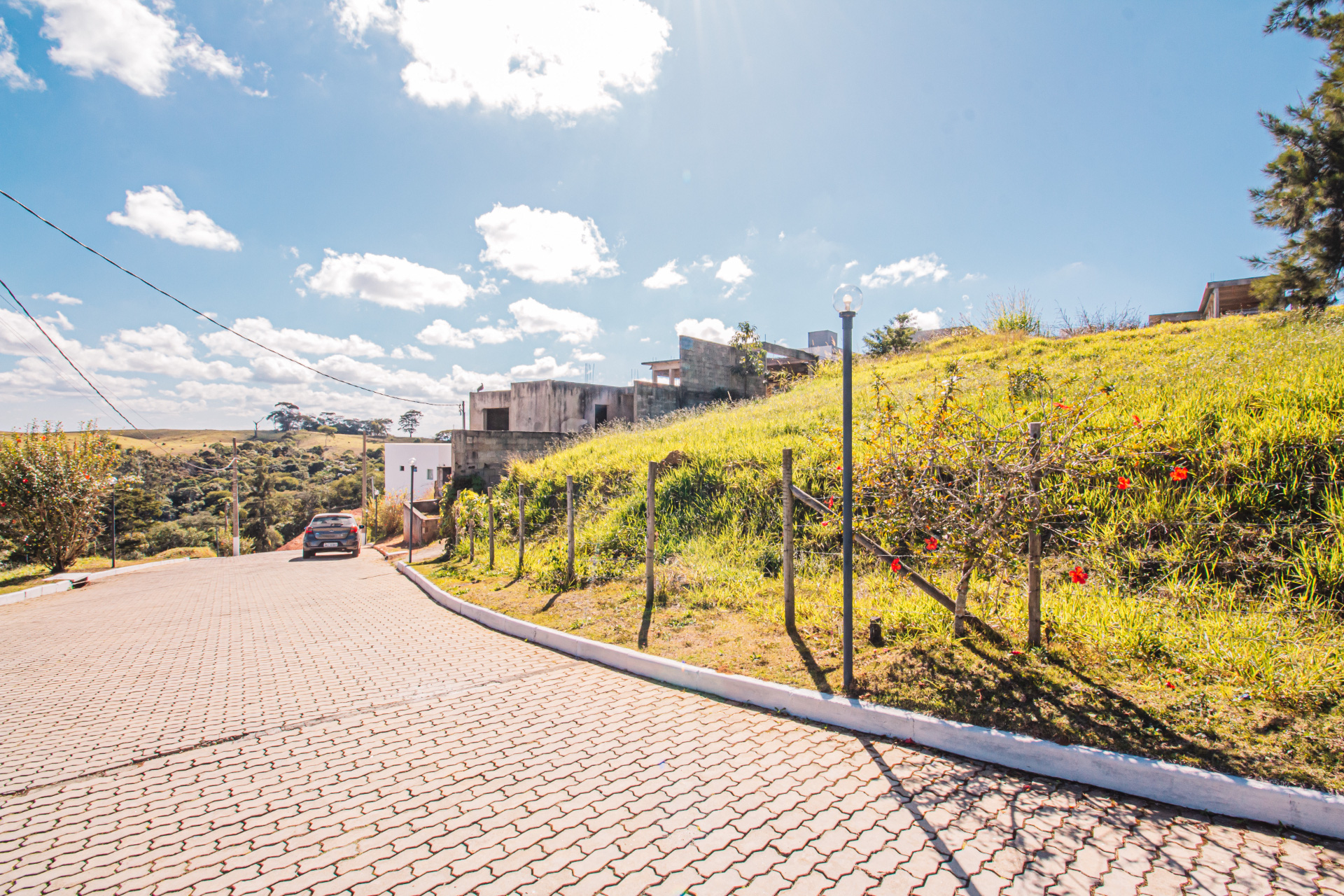 Bosque do Imperador: Lote aclive, projeto aprovado. 729m²., foto 4