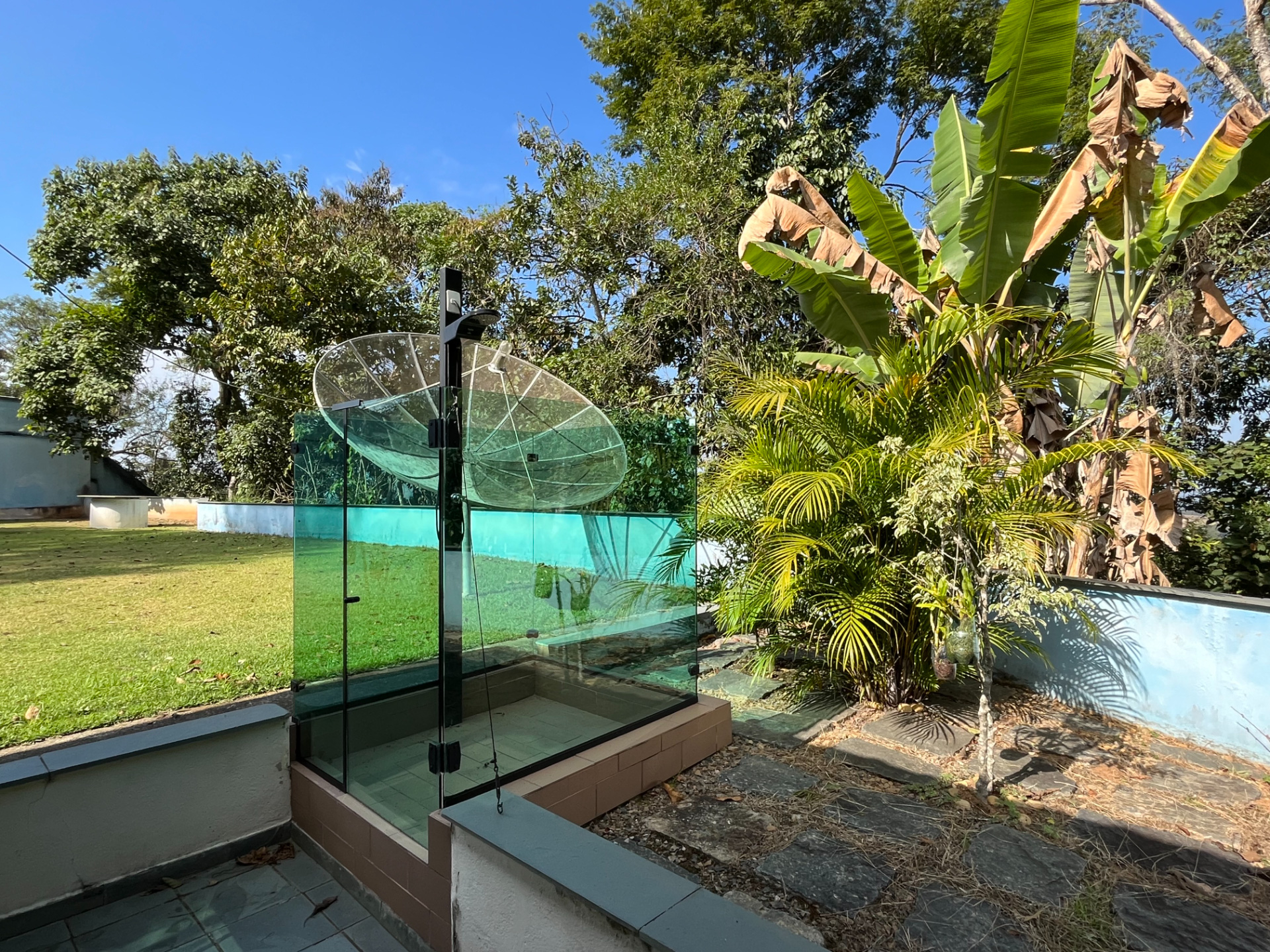 Casa abraçada pelo verde. Novo Horizonte., foto 4