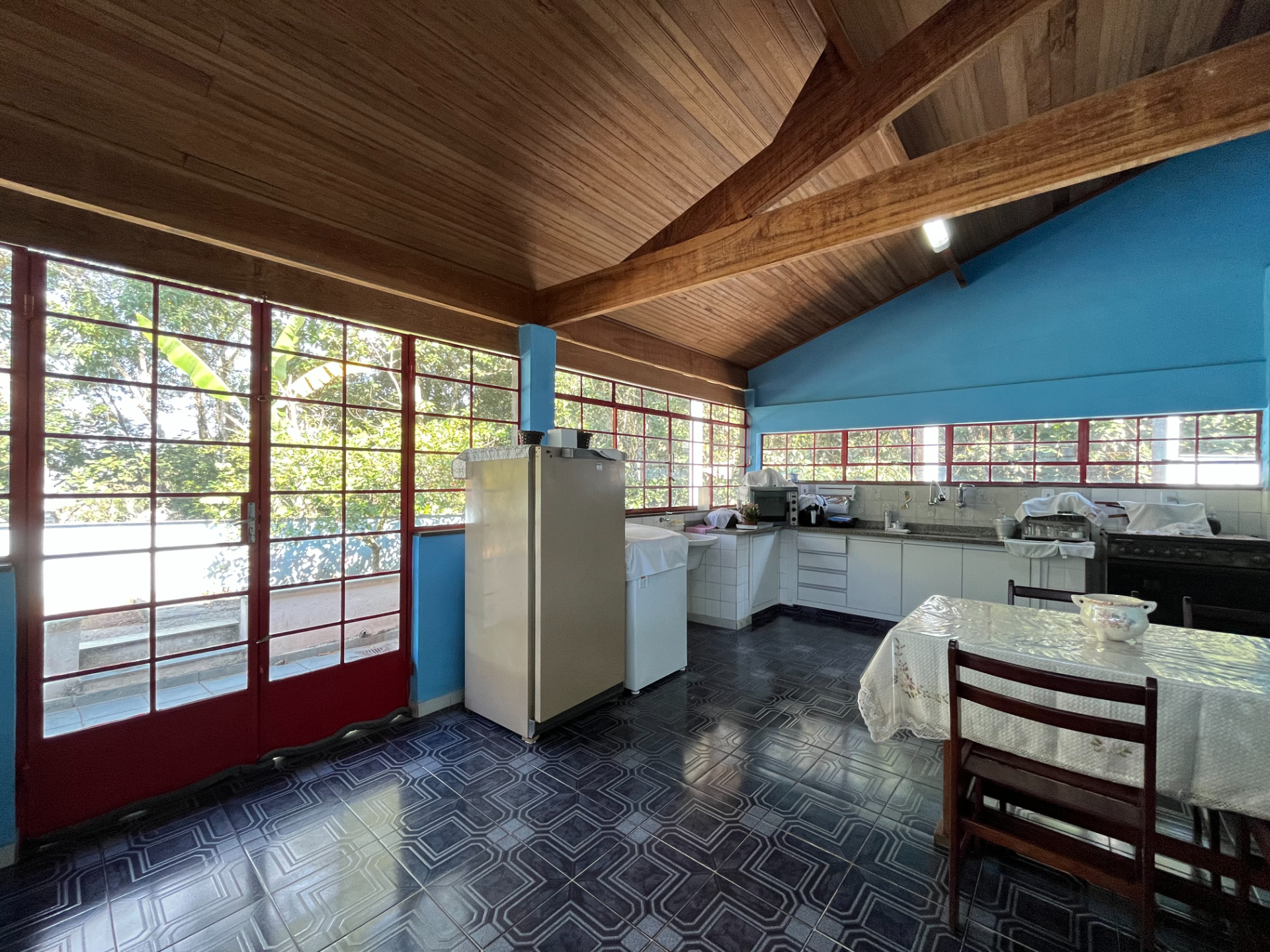 Casa abraçada pelo verde. Novo Horizonte., foto 12