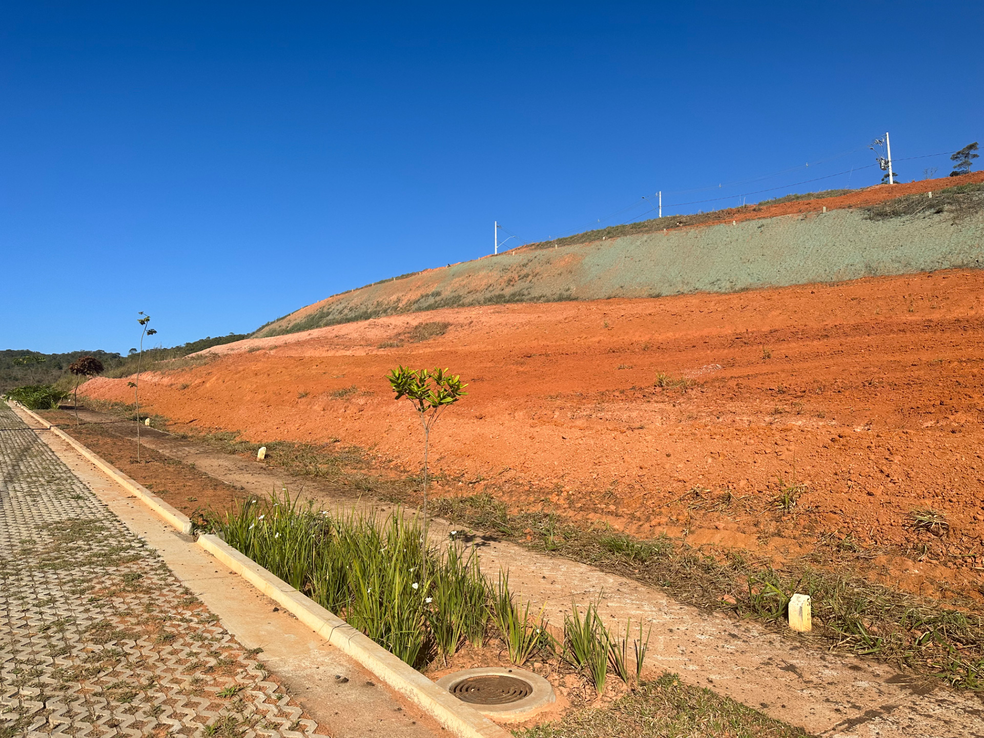 Lote em aclive no Estrela do Lago, foto 2