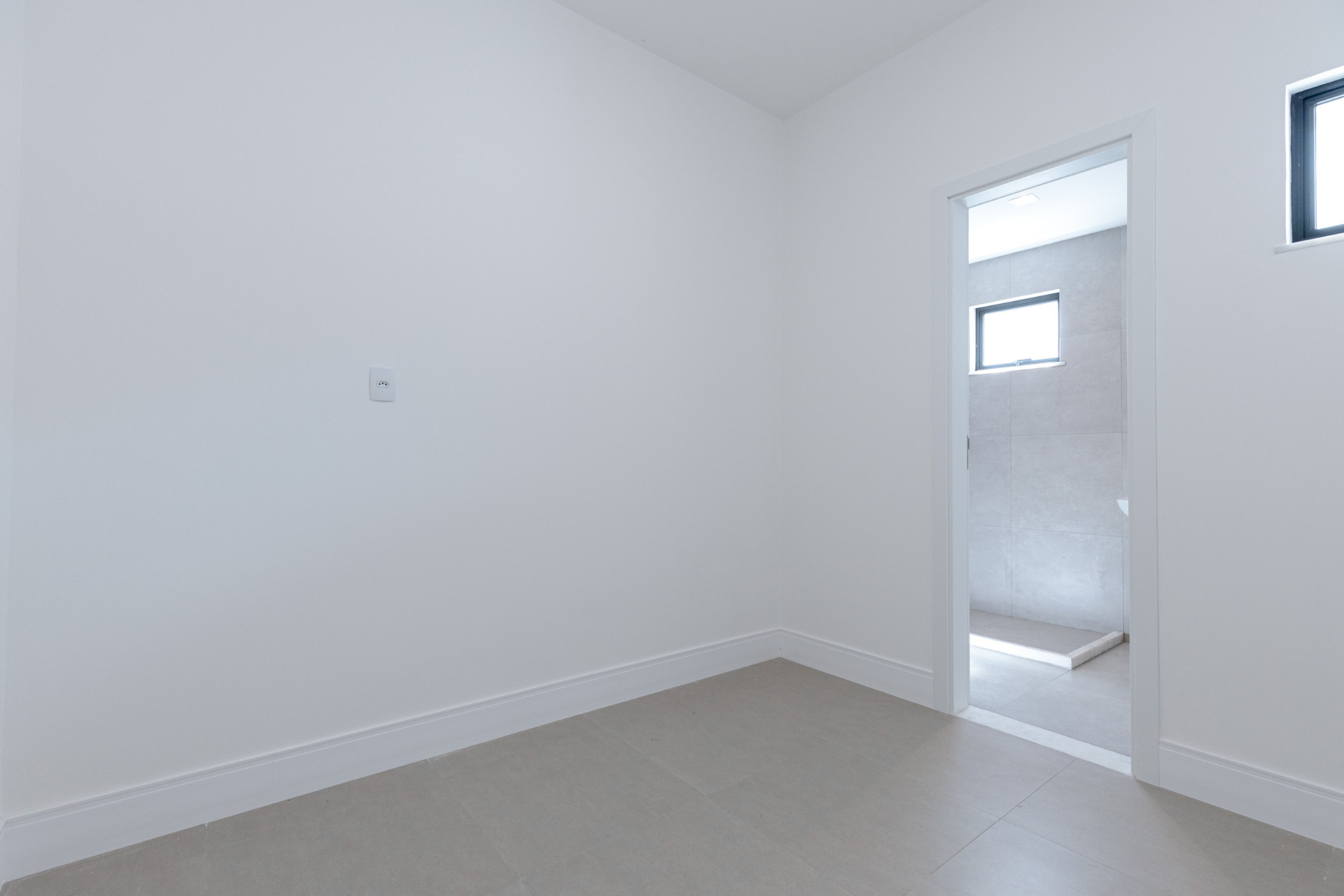 Casa 4 suítes, 367m² e 4 vagas no Aeroporto., foto 8